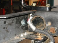 Tow bar bracket mounting bolt
