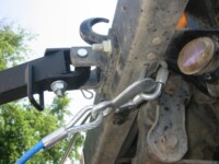 Screw-closed links