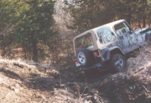 Obi-Wan crossing a ditch