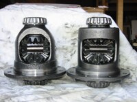 Open (left) and Trac-Lok (right) carriers